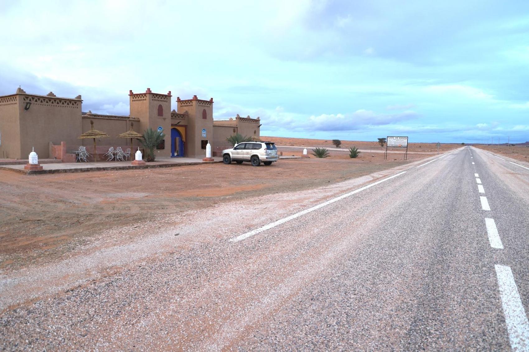 Porte De Sahara Ouzina 外观 照片