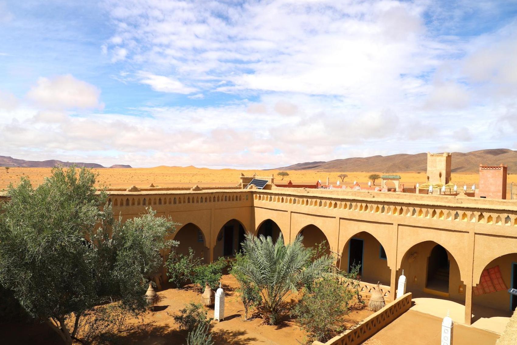 Porte De Sahara Ouzina 外观 照片
